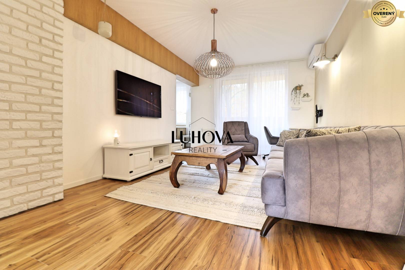 LUHOVA reality_20.jpg