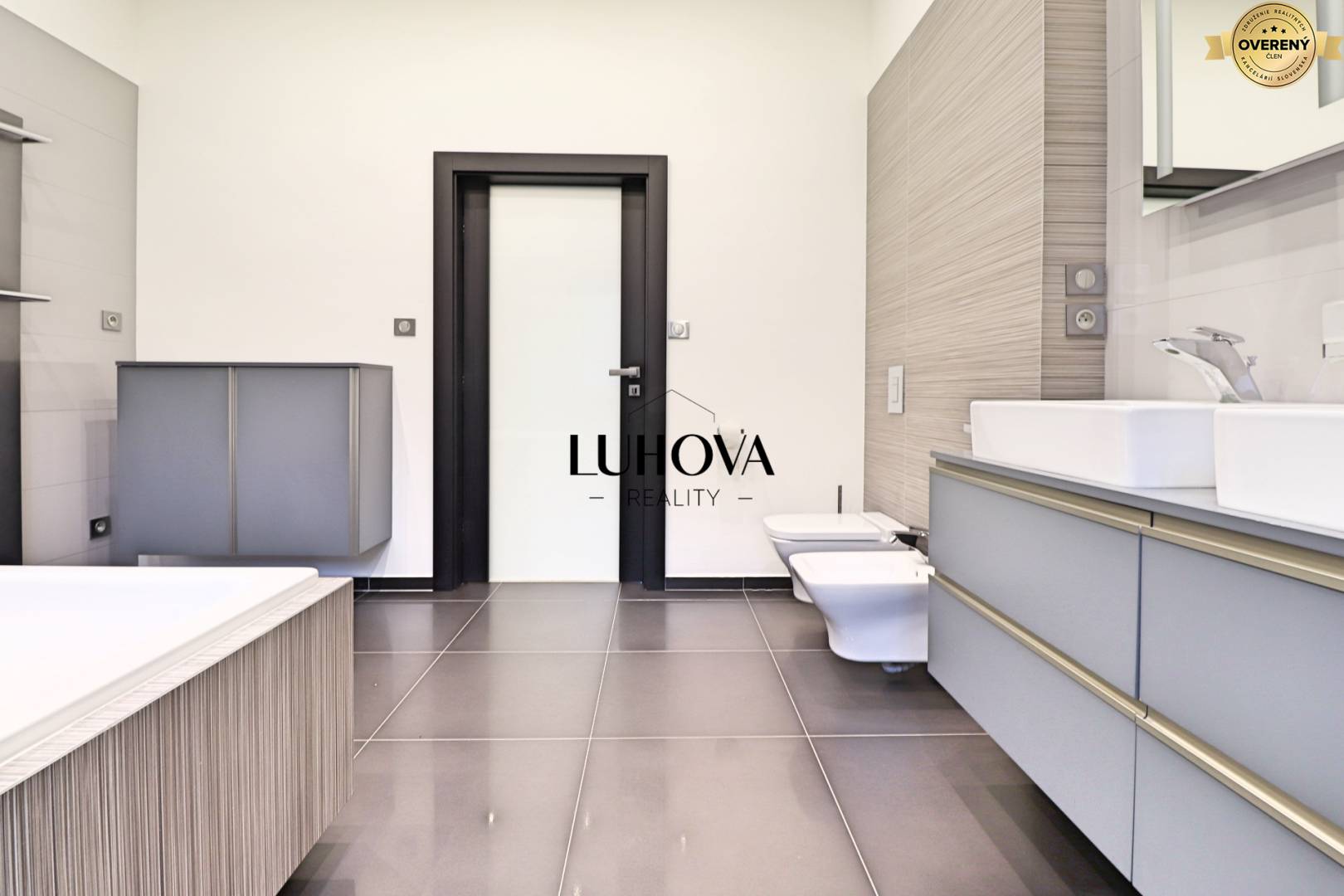 LUHOVA reality_7.jpg