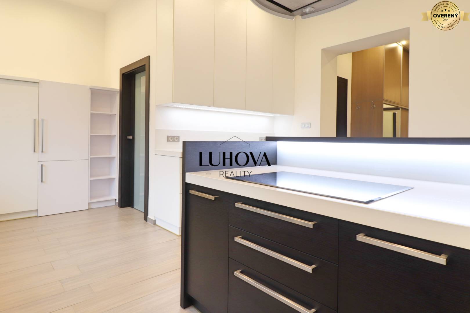 LUHOVA reality_2.jpg