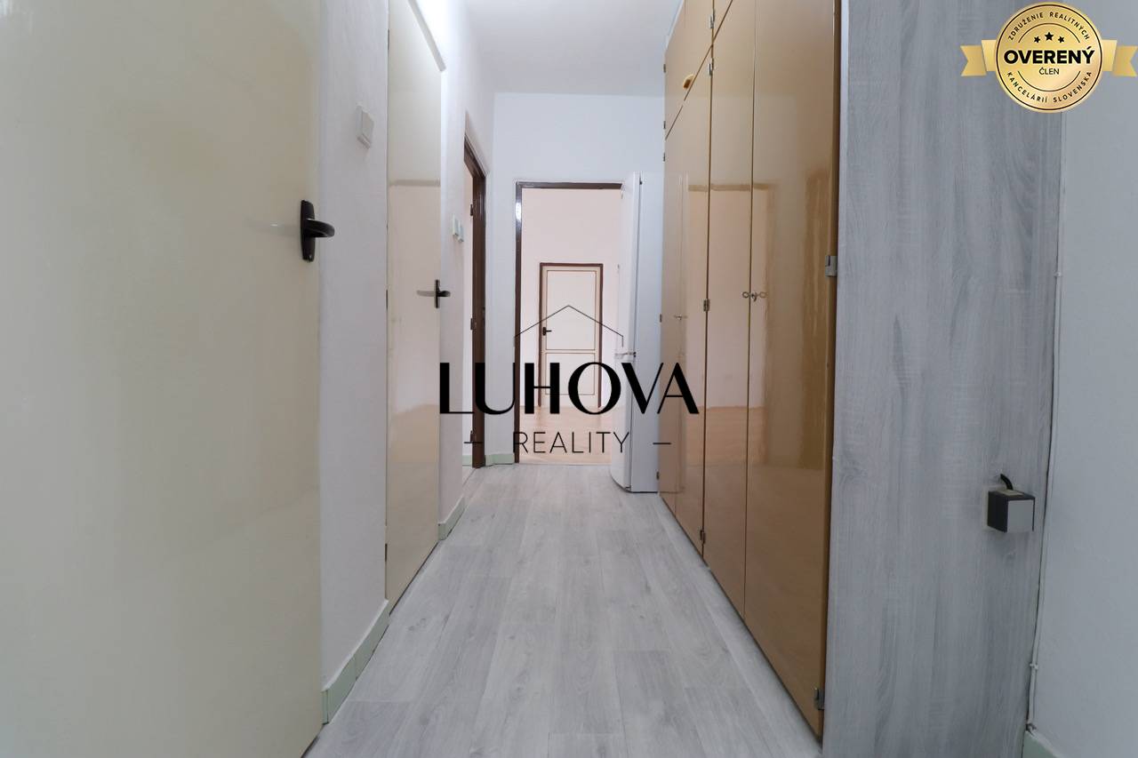 LUHOVA reality_3.jpeg