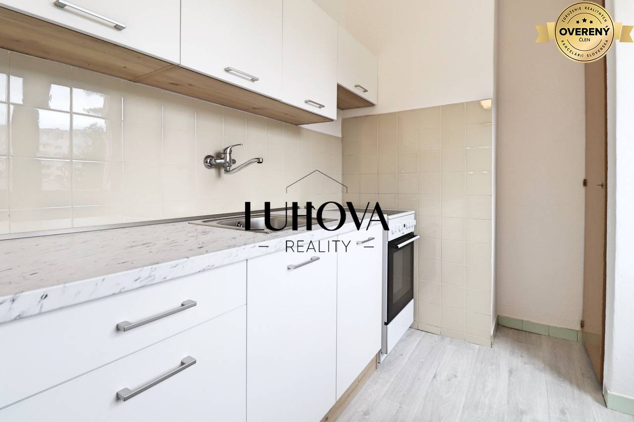 LUHOVA reality_5.jpeg