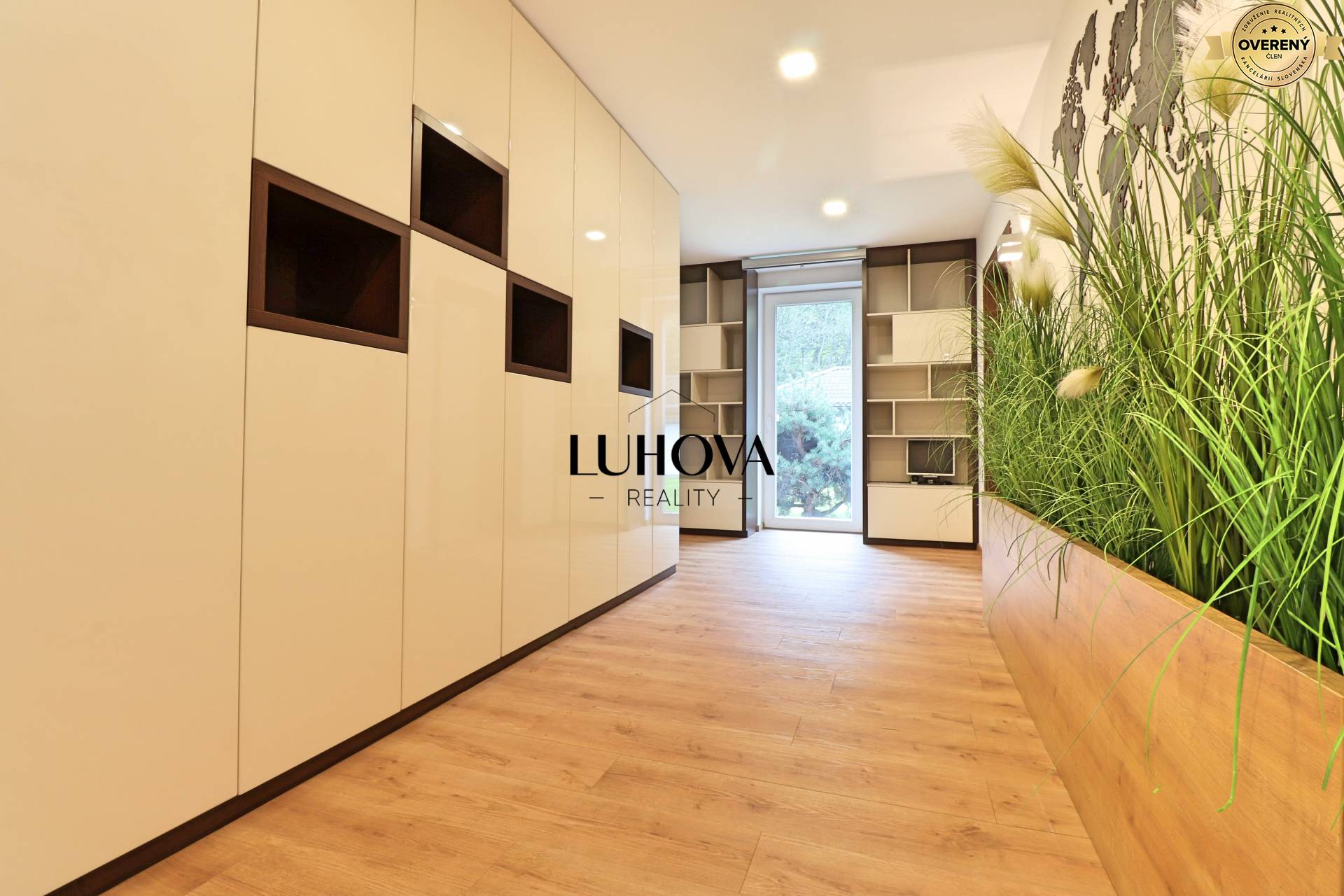 LUHOVA reality_6.jpg