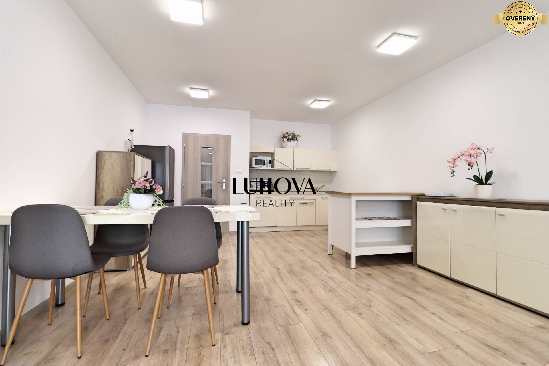 LUHOVA reality_2.jpg