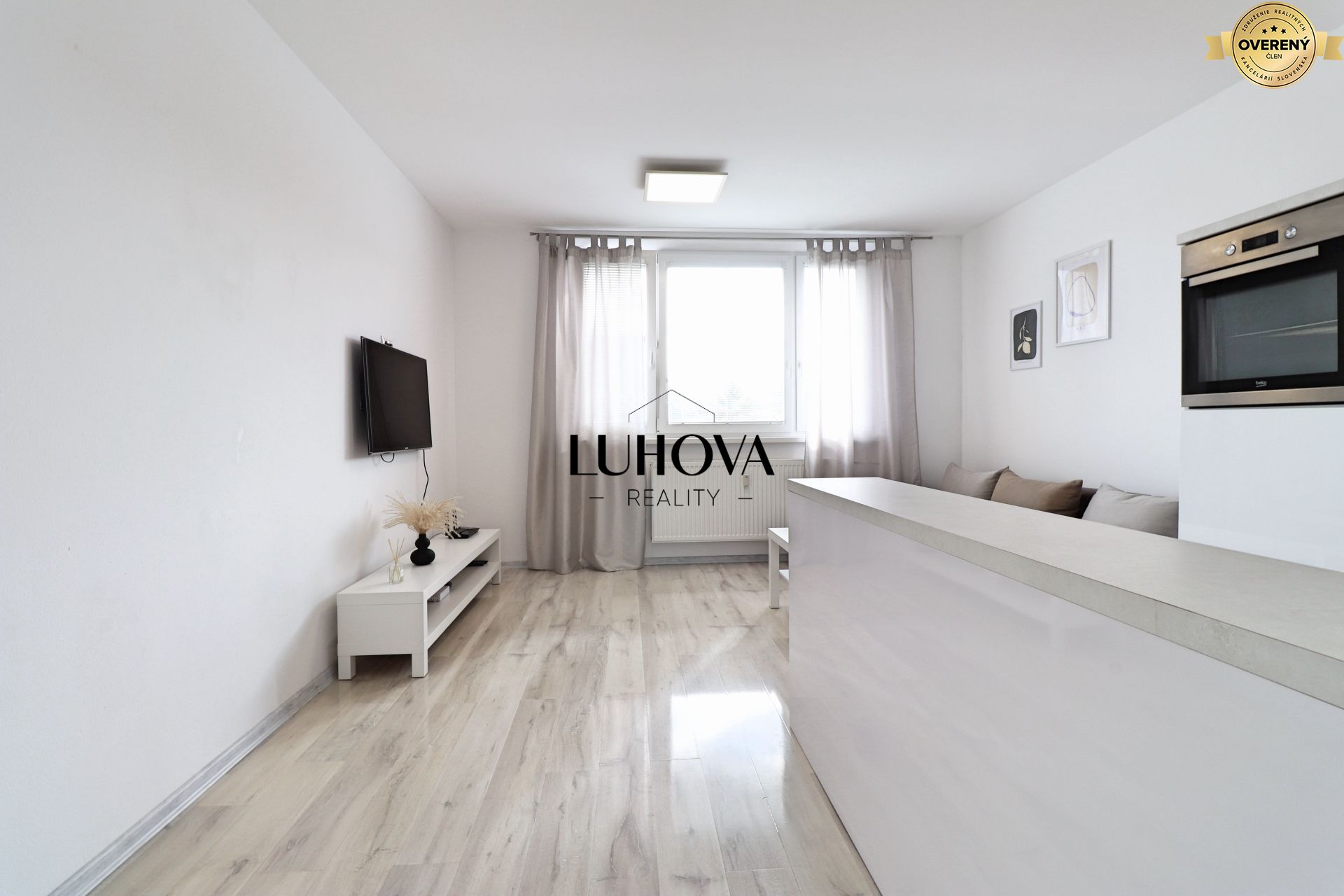 LUHOVA reality_4.jpg