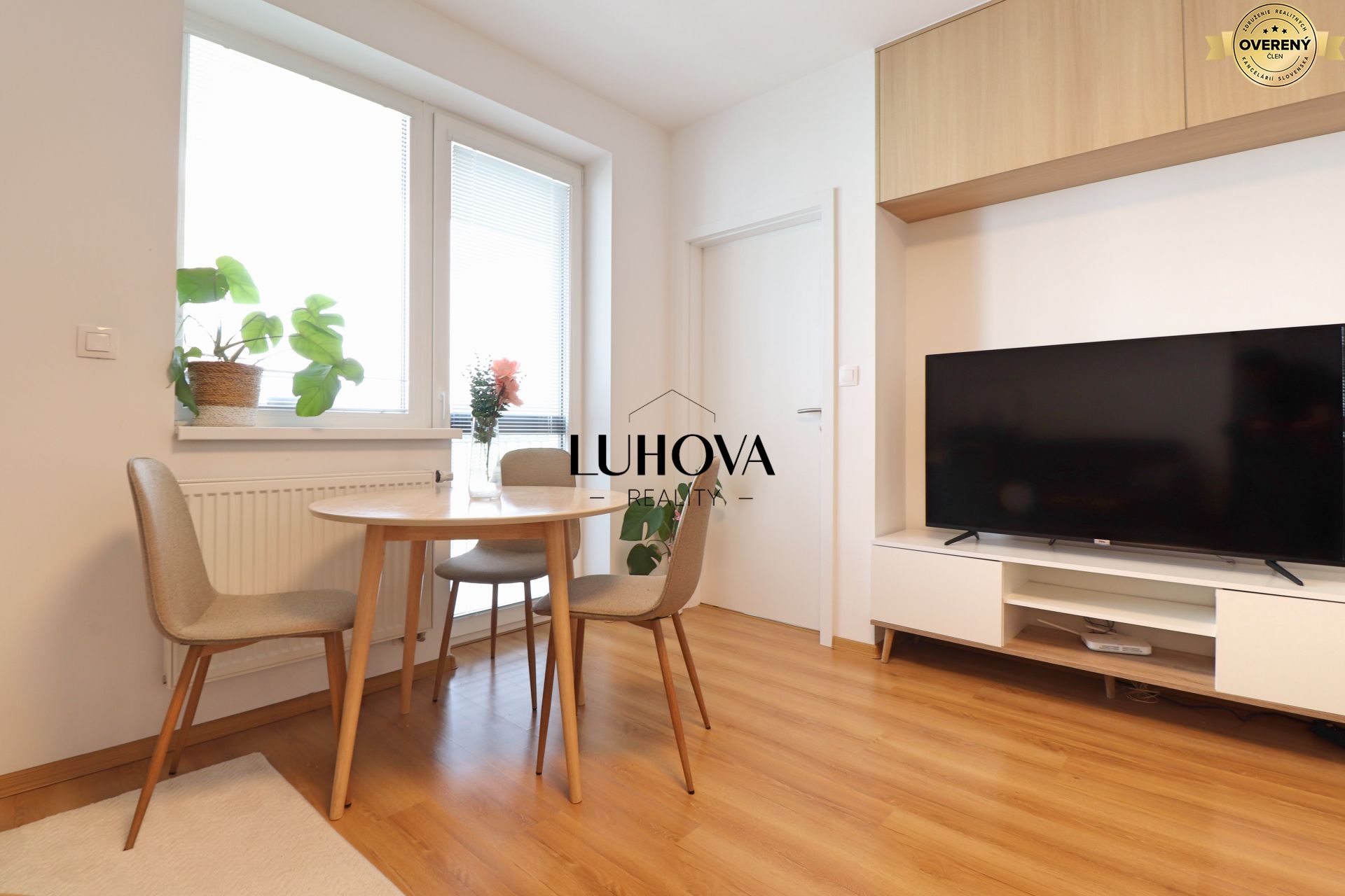 LUHOVA reality_12.jpg