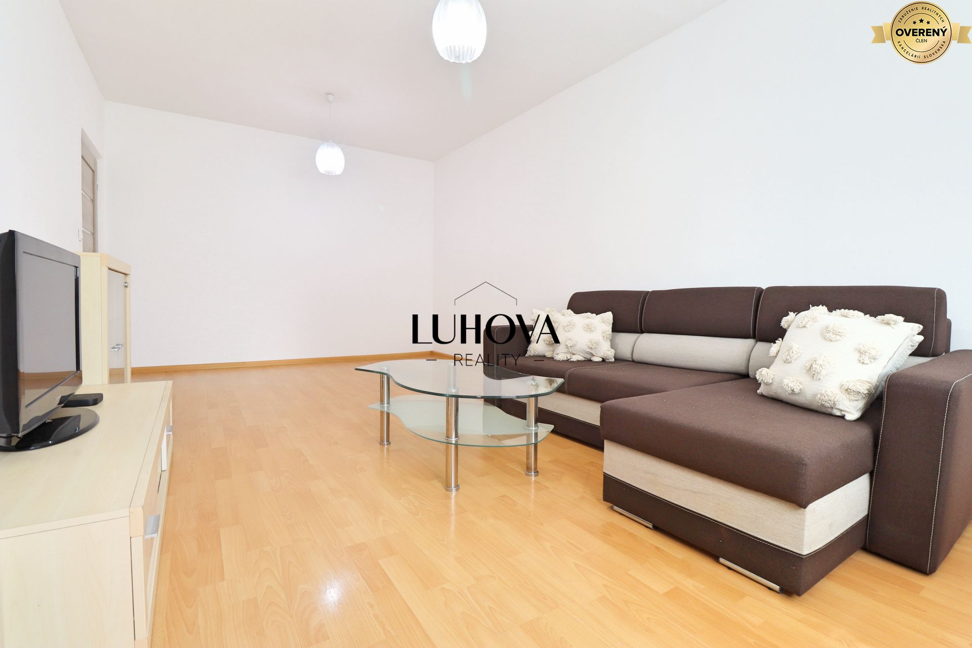 LUHOVA reality_1.jpg