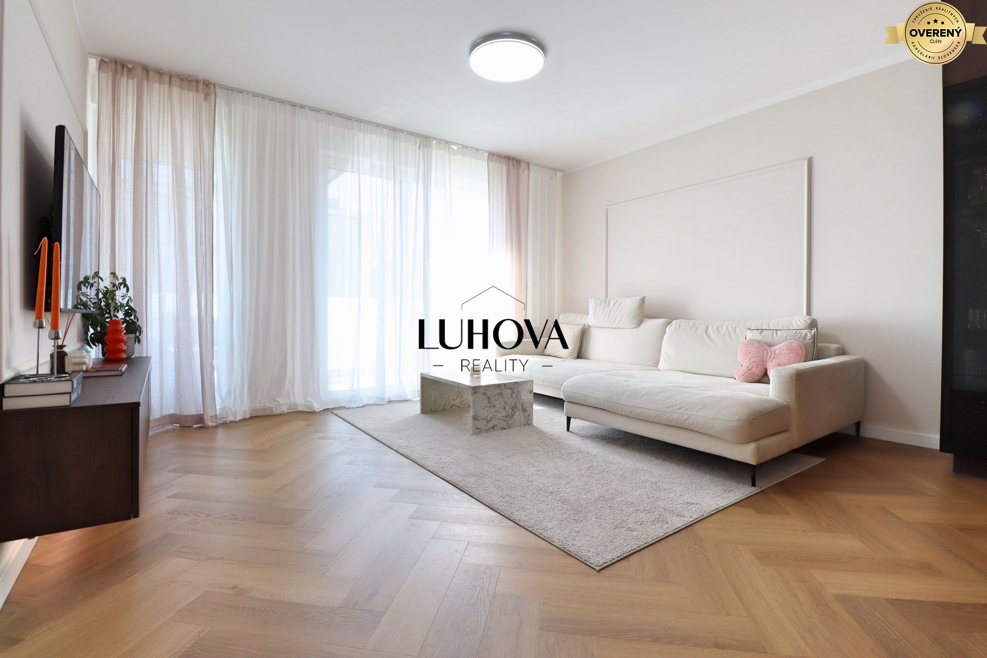 LUHOVA reality_8.jpg