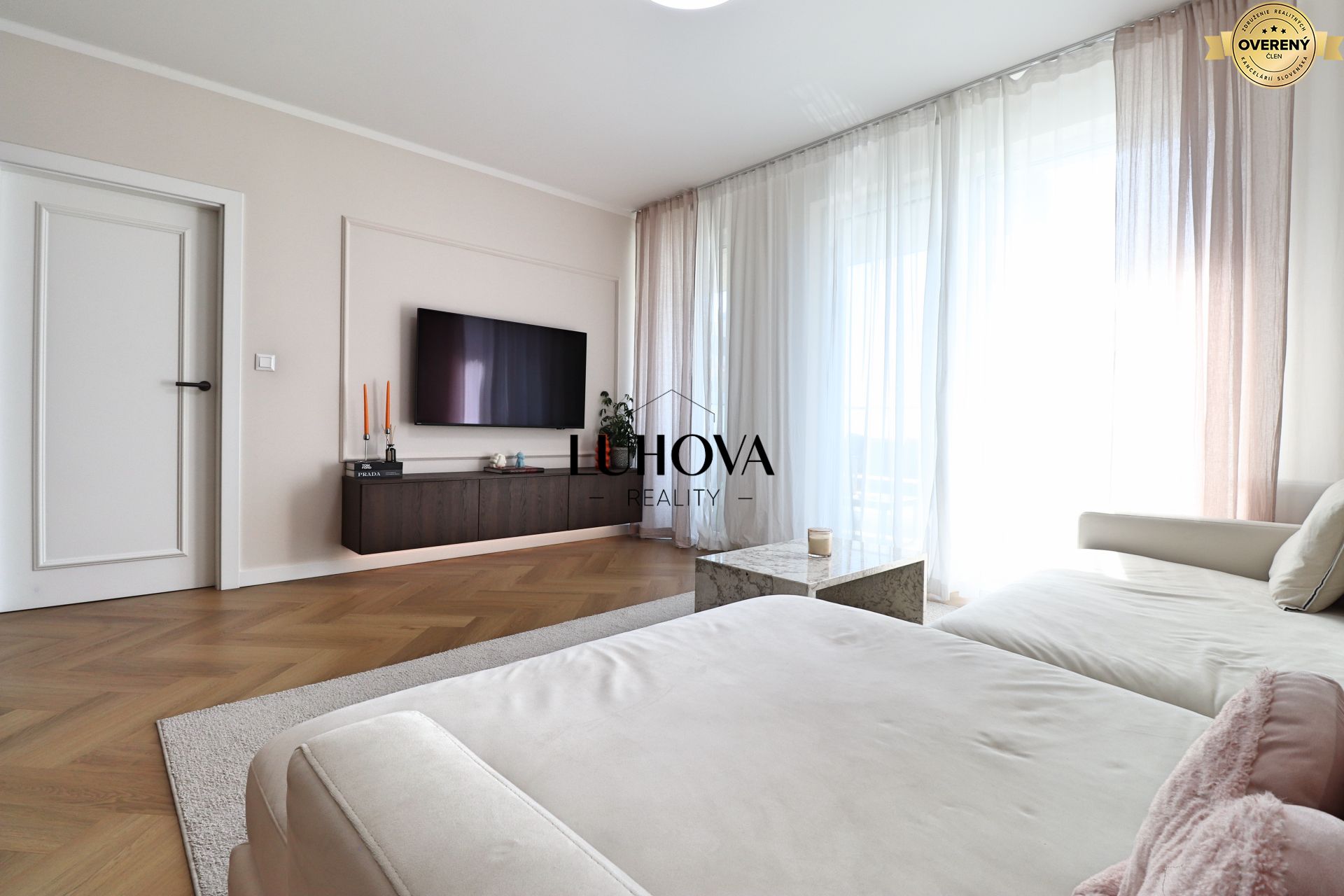 LUHOVA reality_10.jpg