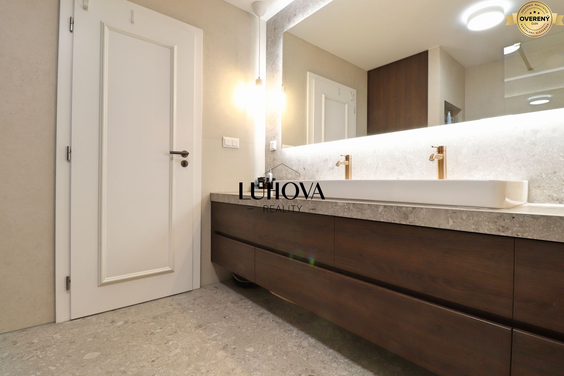 LUHOVA reality_4.jpg