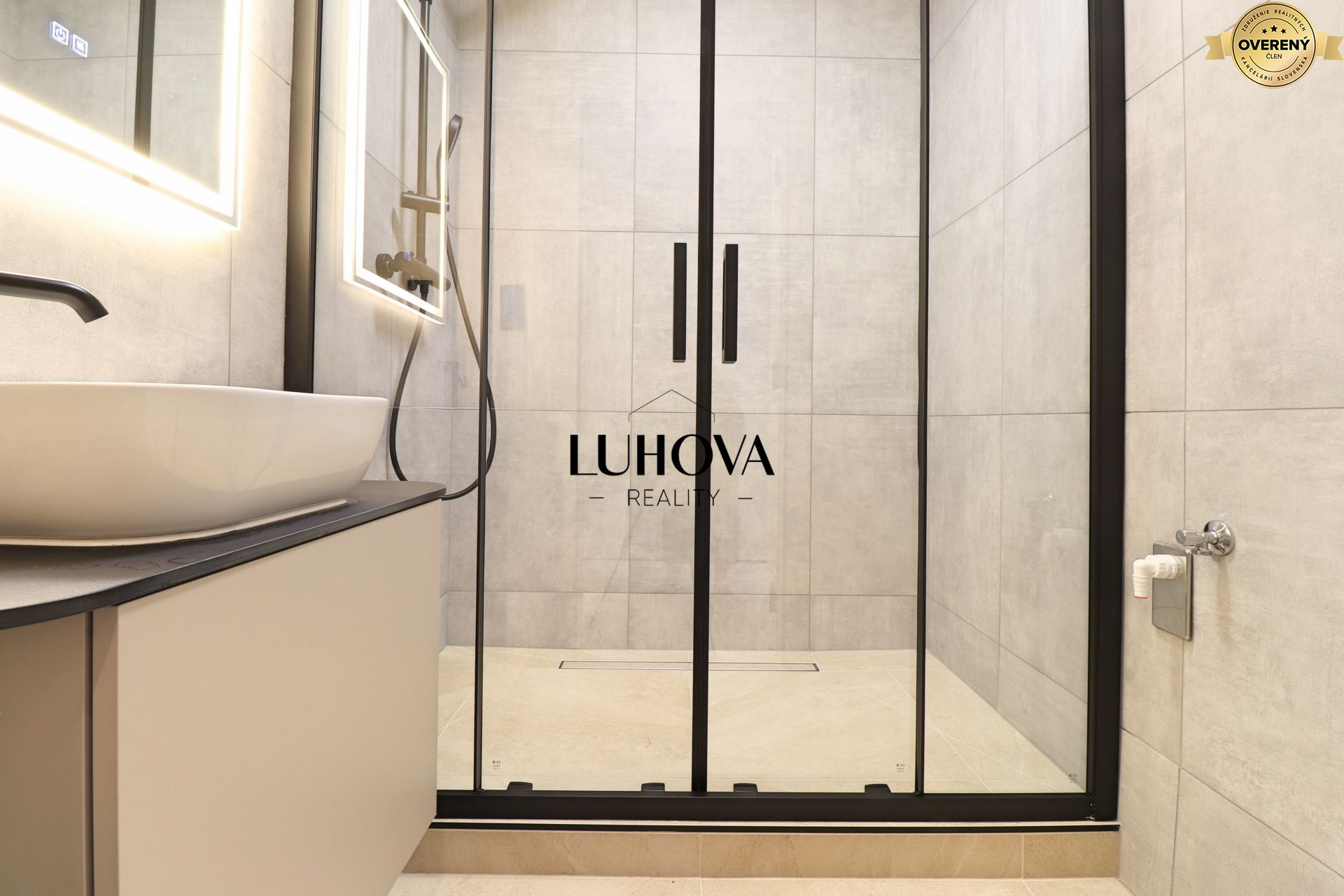 LUHOVA reality_12.jpg
