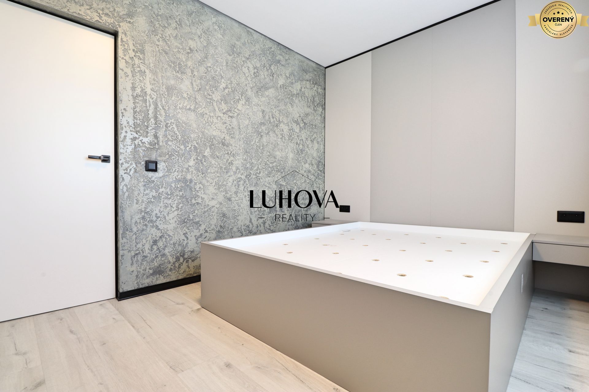 LUHOVA reality_5.jpg