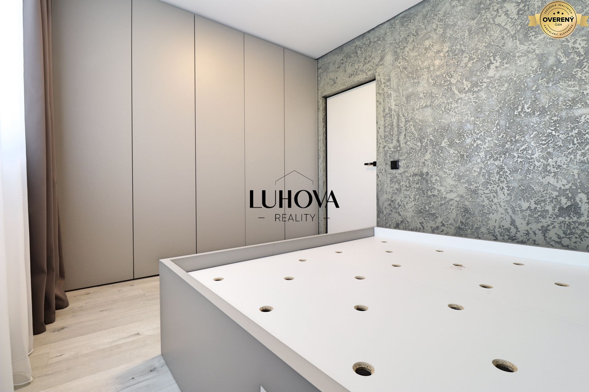 LUHOVA reality_7.jpg
