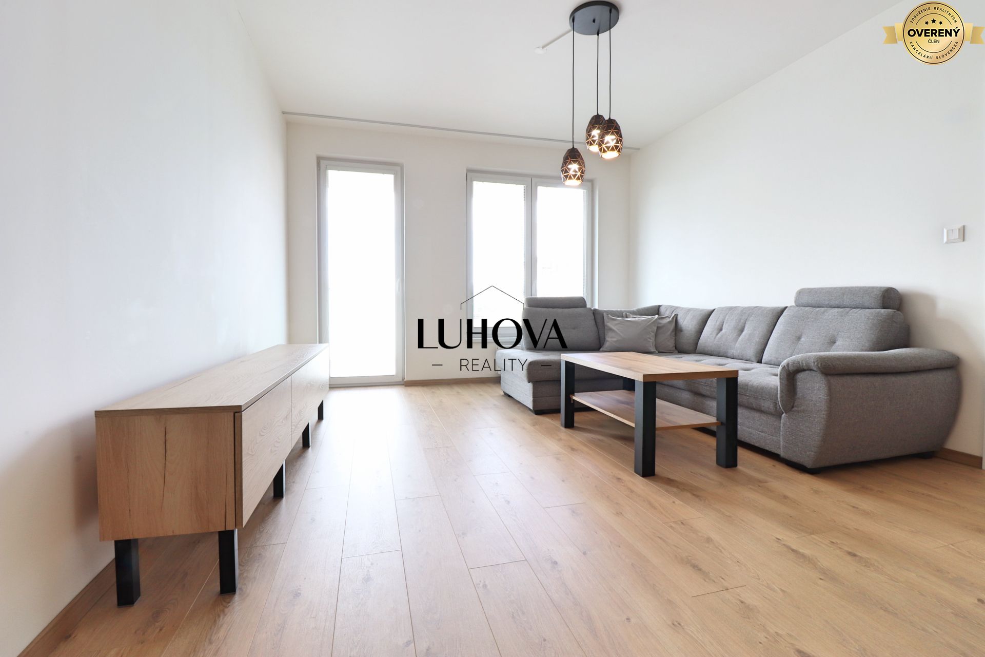LUHOVA reality_3.jpg
