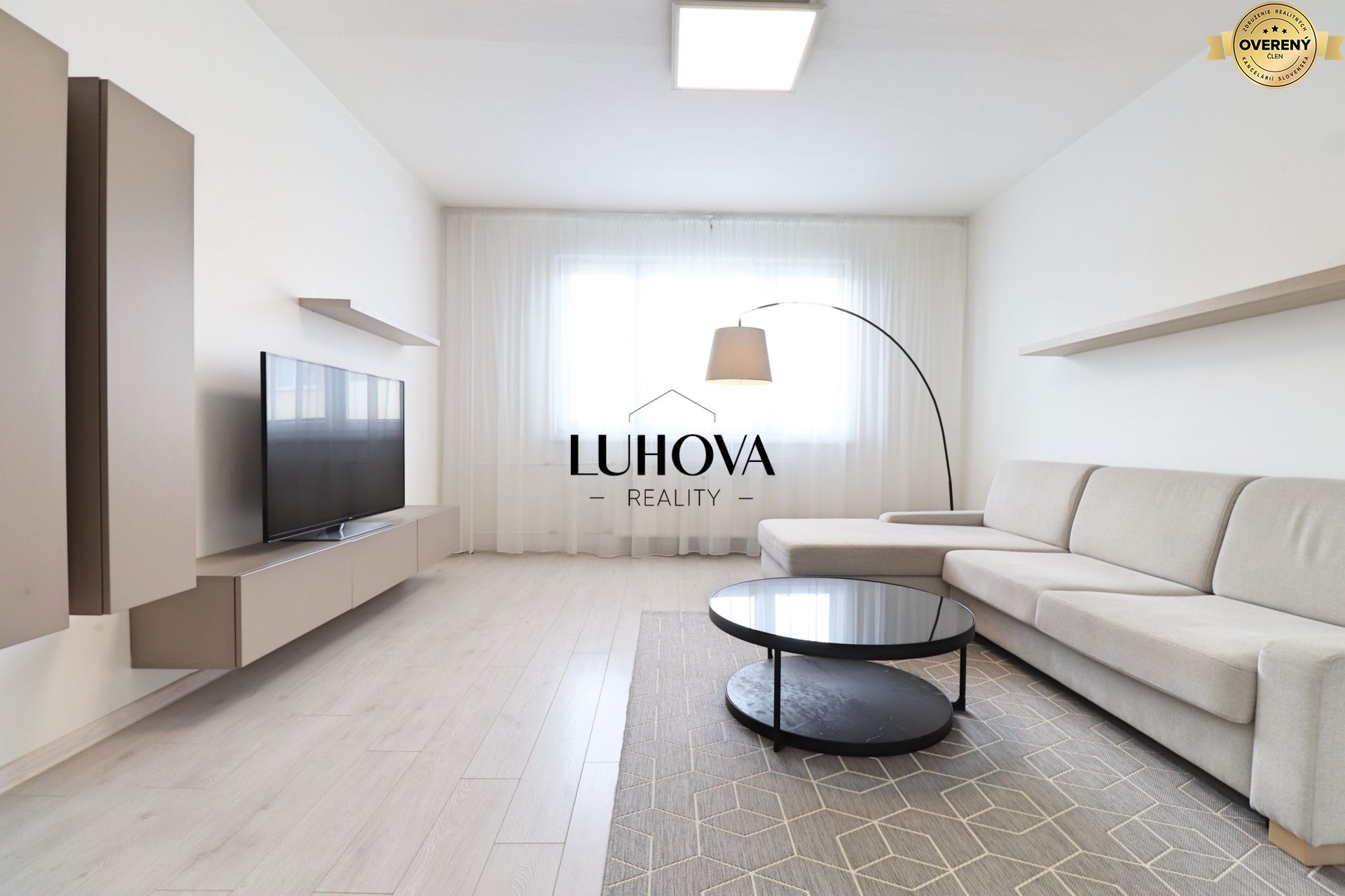 LUHOVA reality_1.jpg