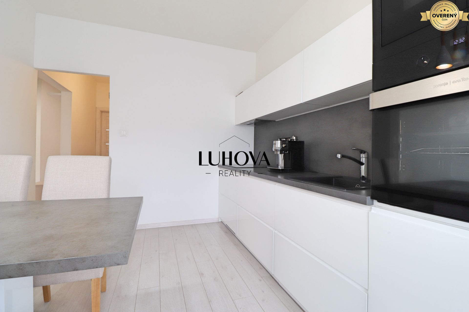 LUHOVA reality_11.jpg