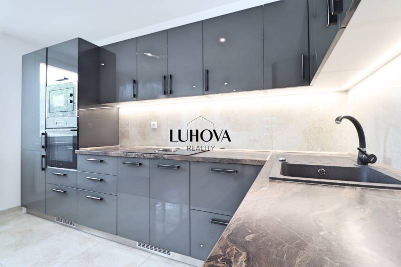 LUHOVA reality_8.jpg