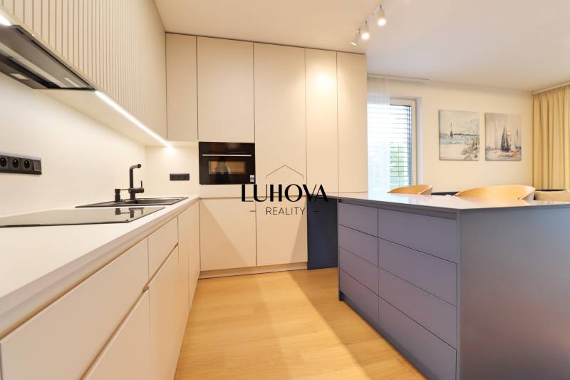 LUHOVA reality_8.jpg