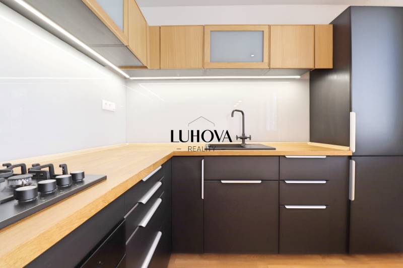 LUHOVA reality_7.jpg