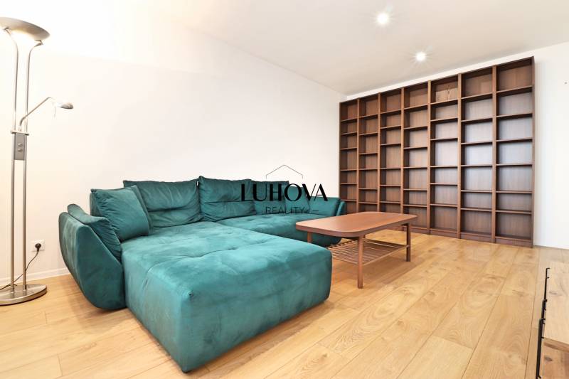 LUHOVA reality_2.jpg