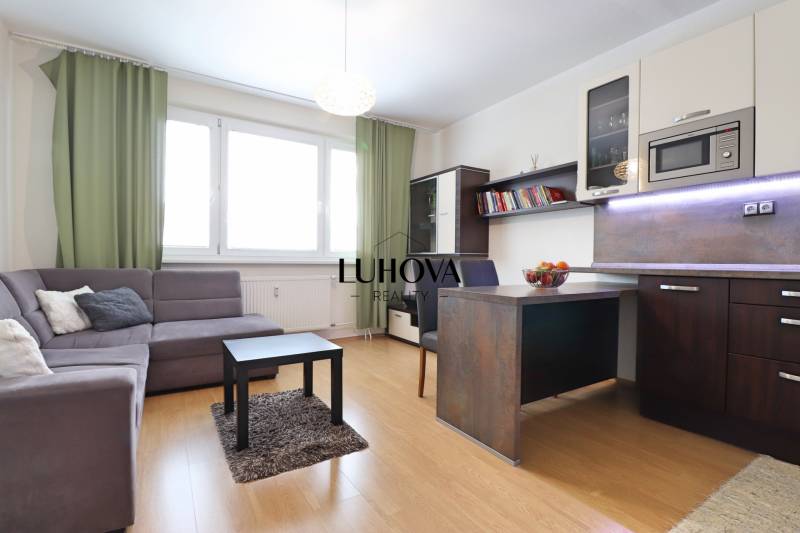 LUHOVA reality_4.jpg