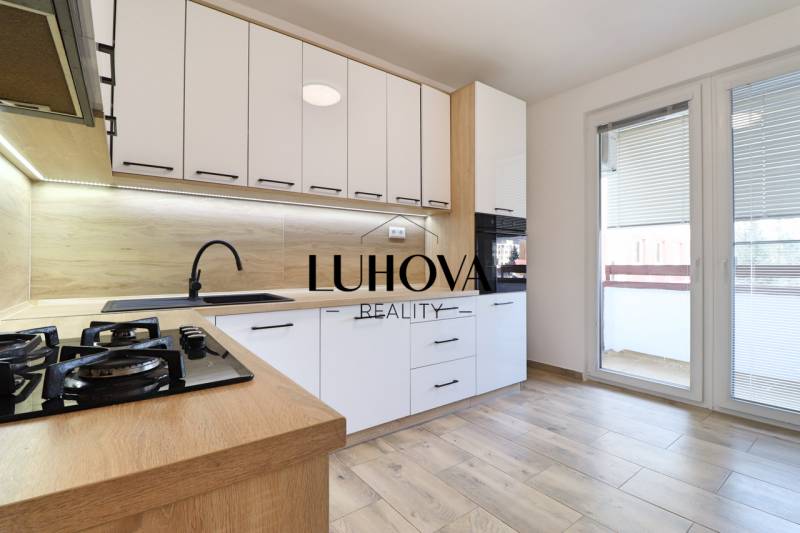 LUHOVA reality_11.jpeg