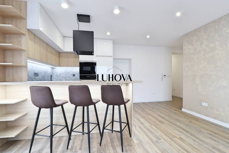 LUHOVA reality_13.jpg