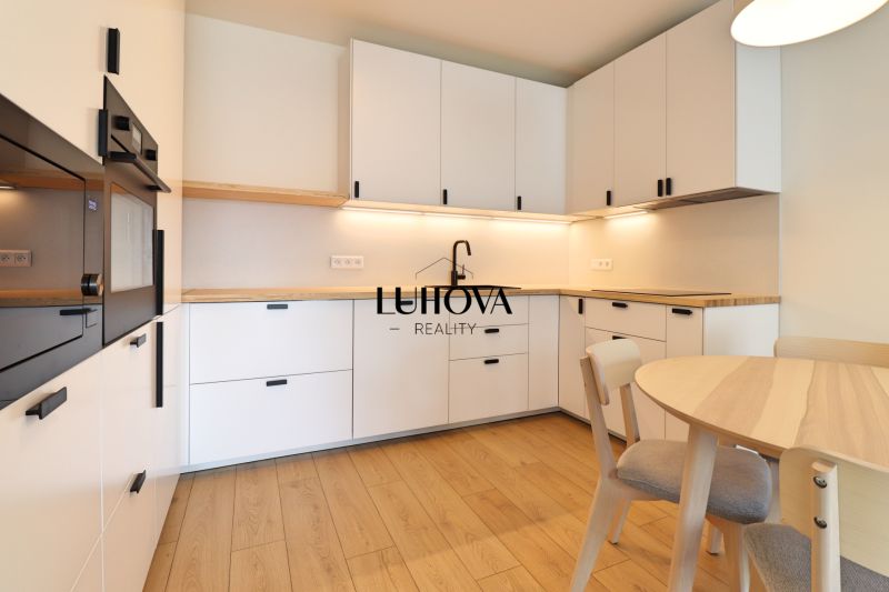 LUHOVA reality_8.jpg