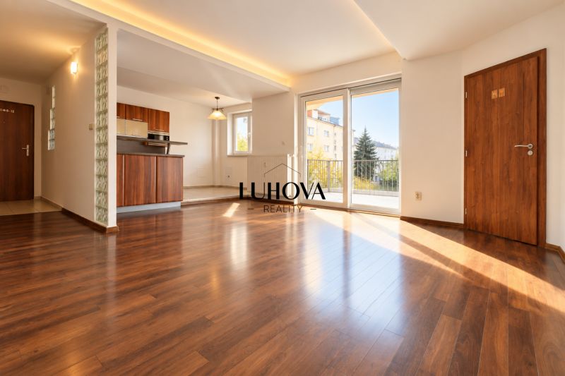 LUHOVA reality_1.jpg